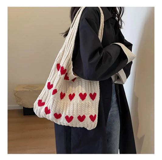 Bolso de hombro tejido diseño corazones