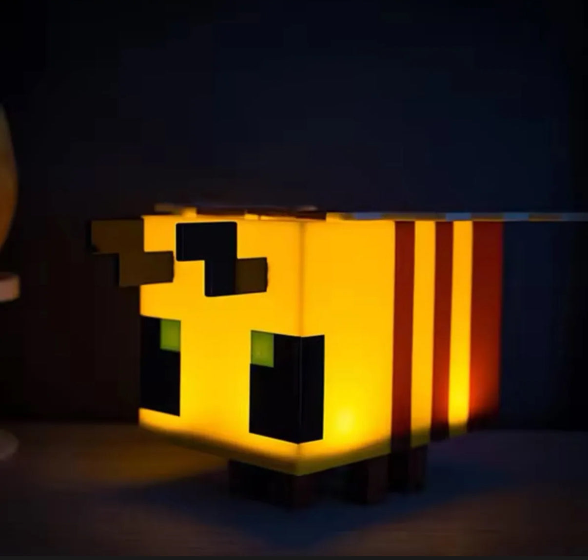 Lámpara de mesa diseño Abeja Minecraft